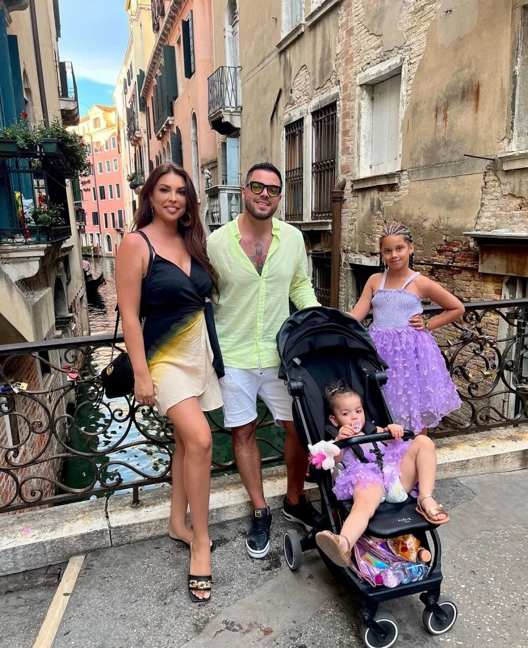 Young G és családja