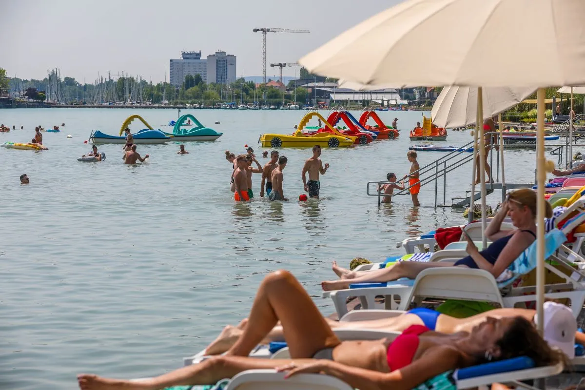 Balatonon a strandok júniusban nyitnak 