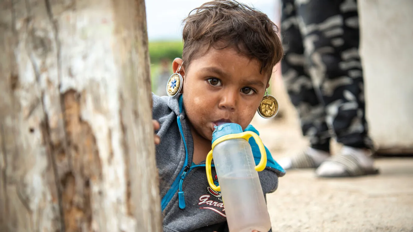 Megható képek: így élnek az elzárt közösségek