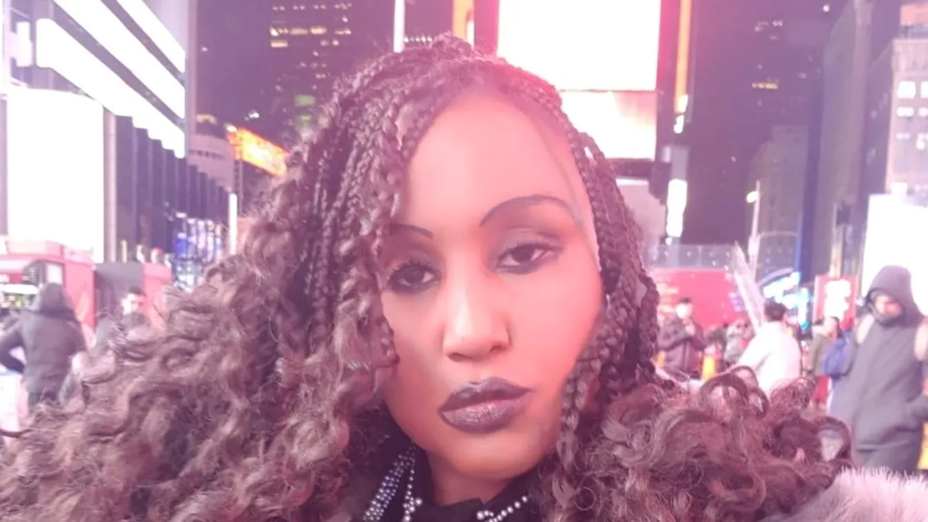 Túl szép vagyok – hatalmas mellei miatt van elátkozva a nő