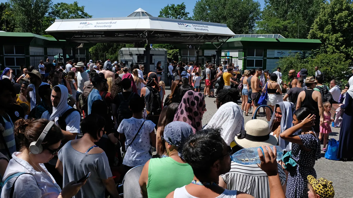 Terrorriadó a német strandokon, forró nyárra készül Berlin