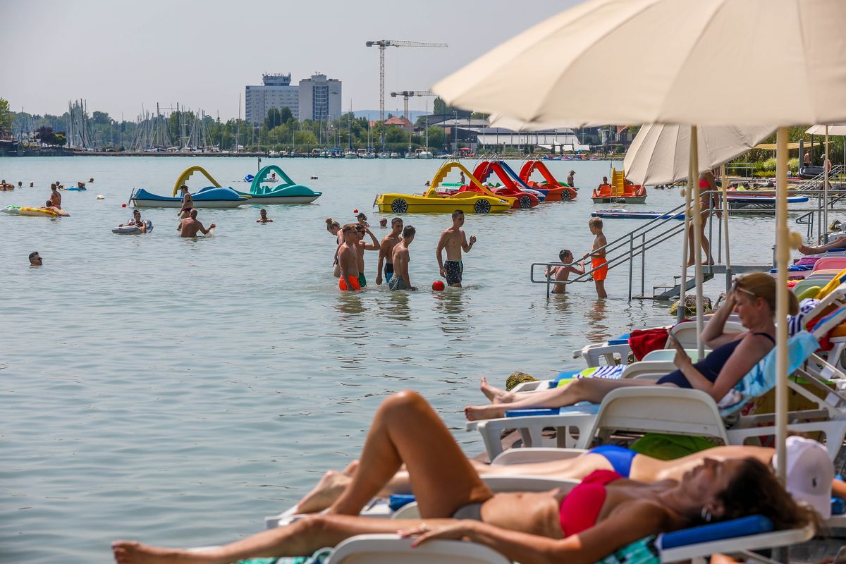 Balatonon a strandok júniusban nyitnak 