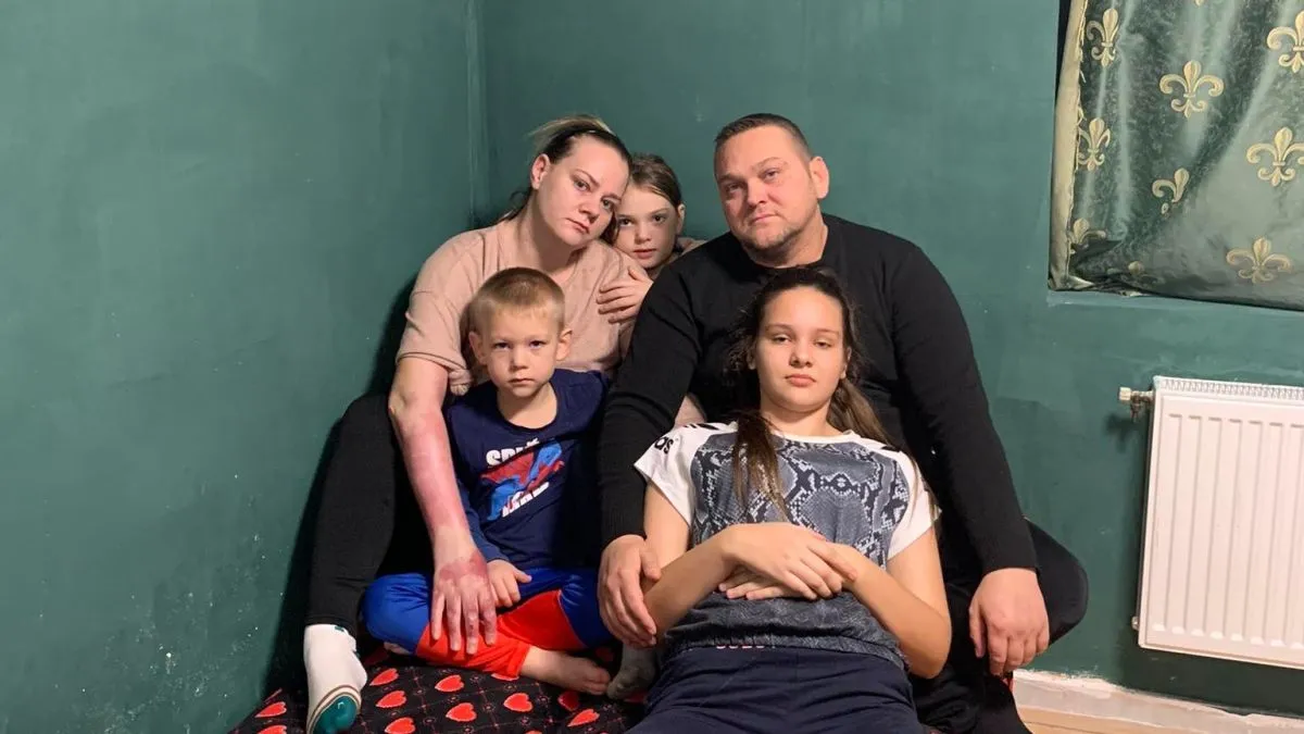 A sajóládi tűzesetet túlélő család: Csipke Mariann, Kollárcsik József és gyermekeik, Szabina, Amanda és József Rikárdó.