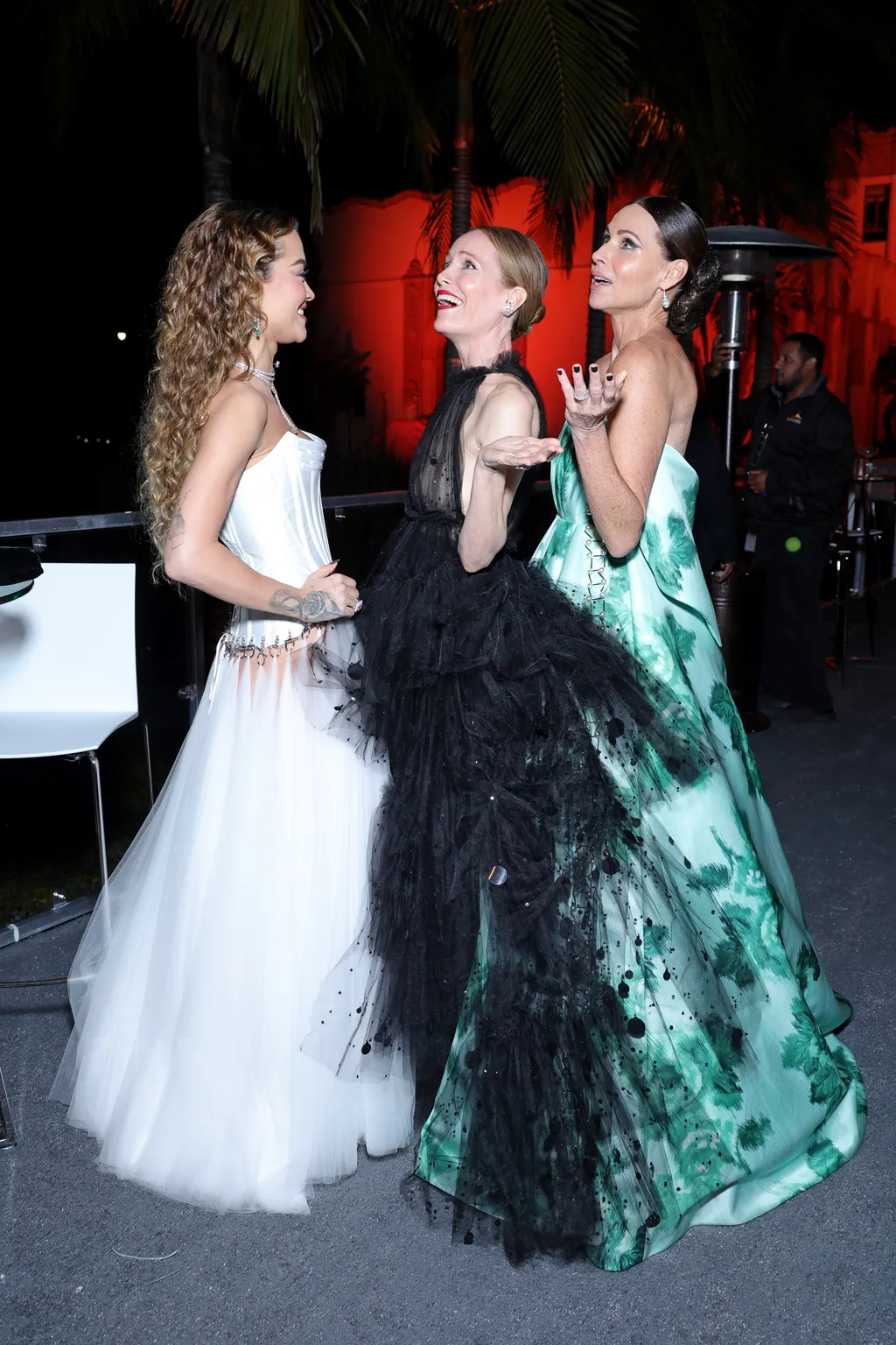 HOT FELTÖLTÉS Bulizós sztárok képösszeállítás RIPOST (ha ezt tudnánk galériában, az kiváló lenne)