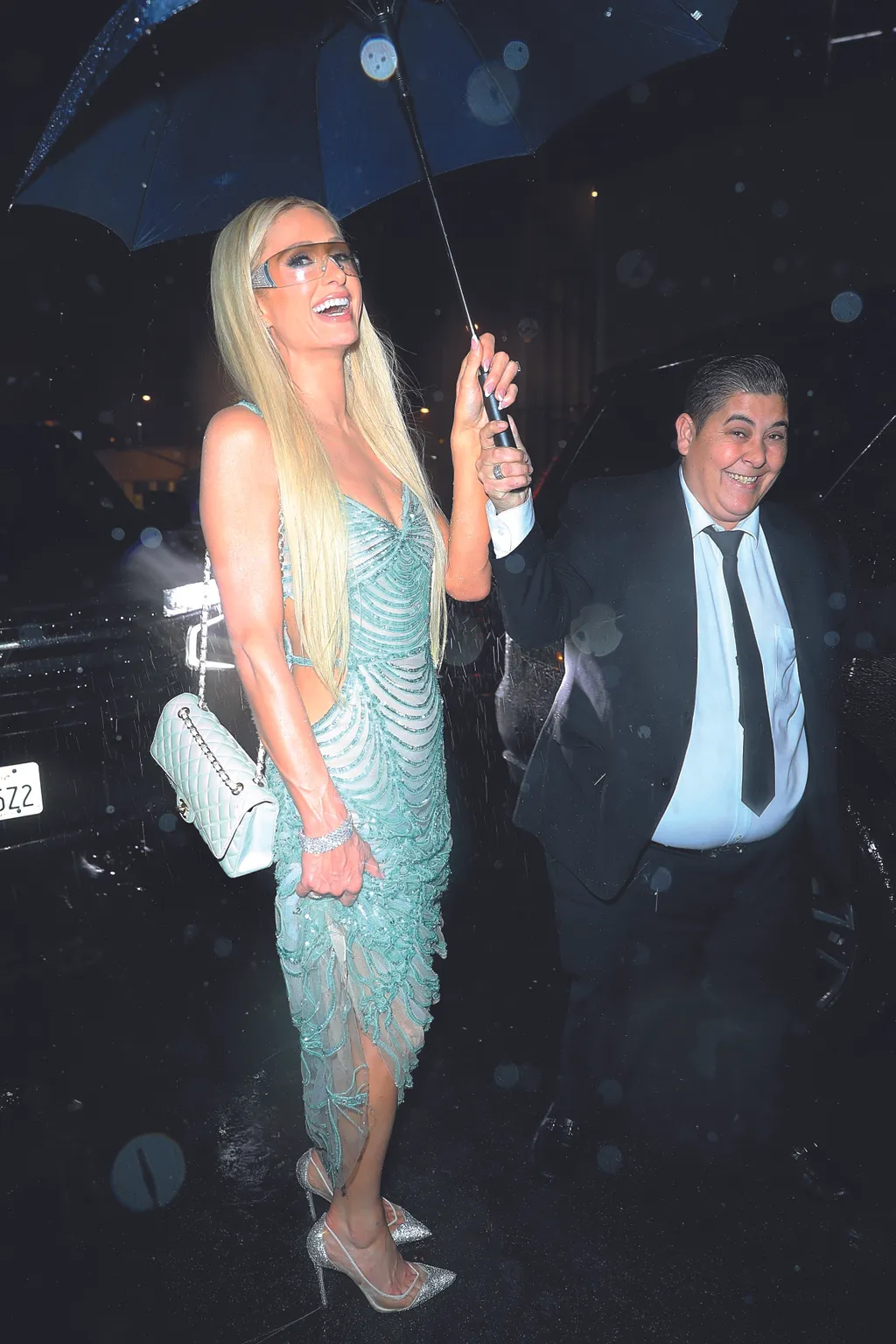 HOT FELTÖLTÉS Képösszeállítás - szeszélyes időjárással küzdő sztárok RIPOST