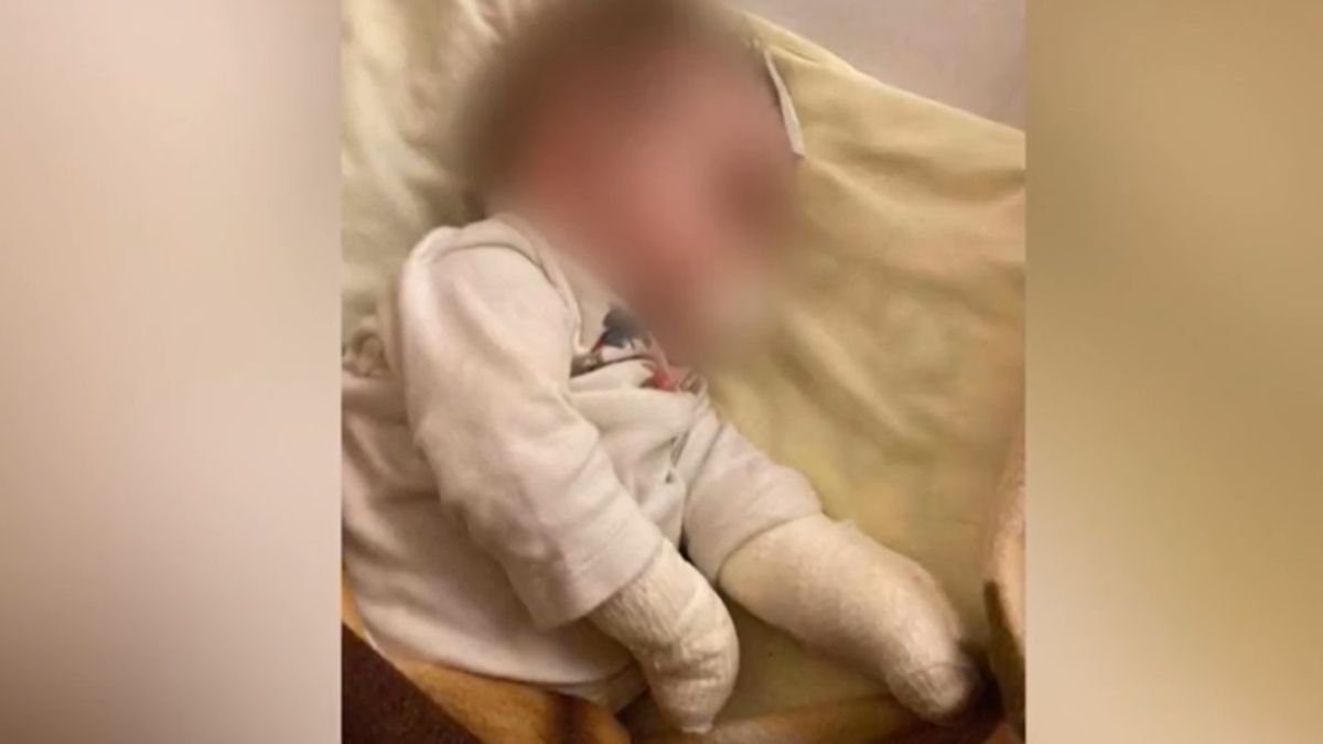 Megtörten nyilatkoztak a szülők: patkány harapta össze kiságyában a csecsemőt Pest vármegyében