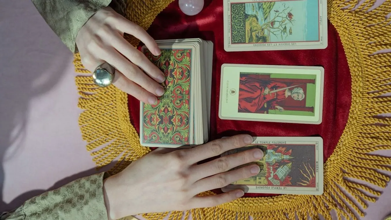 Négy csillagjegy is kikerül az átok alól