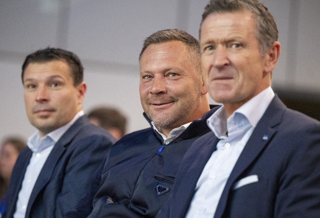 Benjamin Weber sportigazgató (jobbra), Dárdai Pál vezetőedző és Thomas Herrich ügyvezető: túl vannak a "berlini út" nehezén?