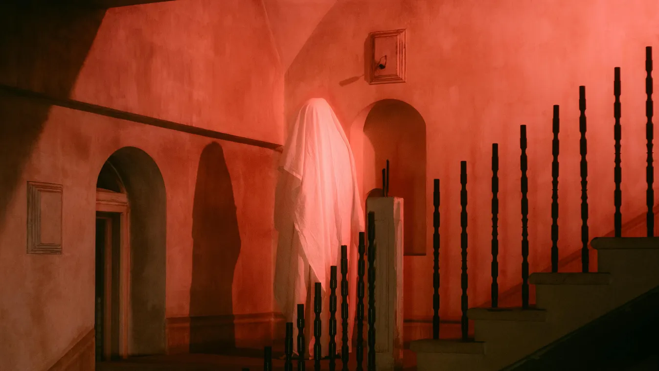 Vérfagyasztó, visszatért a síron túlról a labdázó kisfiú