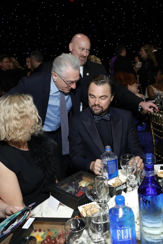 HOT FELTÖLTÉS Bulizós sztárok képösszeállítás RIPOST (ha ezt tudnánk galériában, az kiváló lenne)