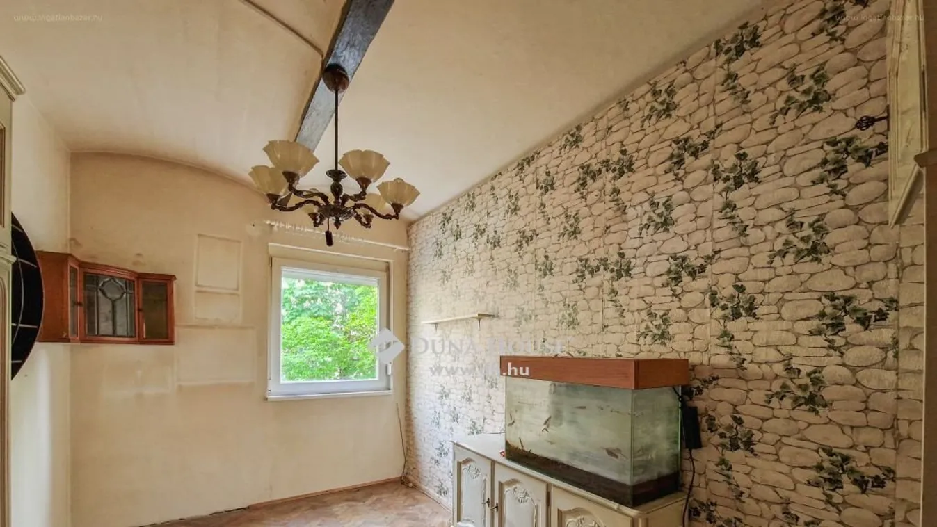 Közel a belvároshoz kétszobás lakás, csupán 35,8 millióért