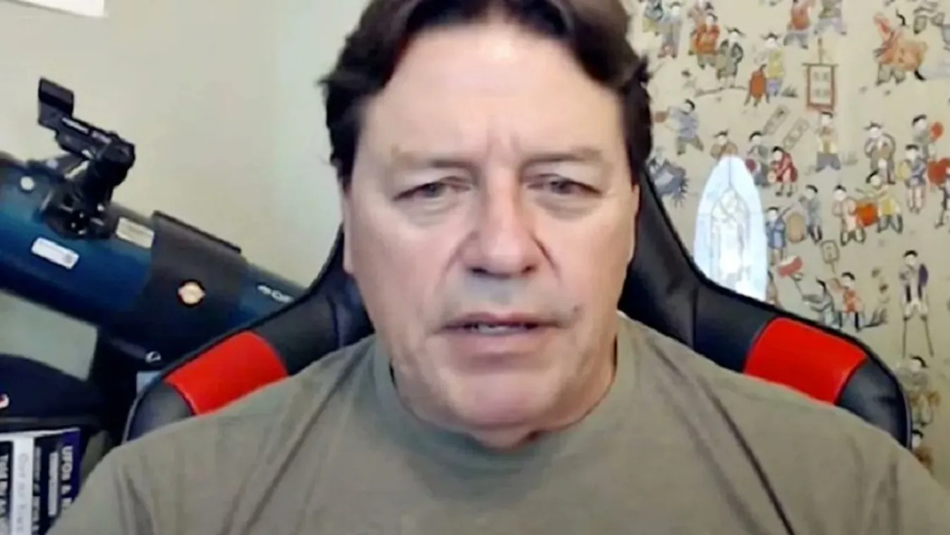 Szupermarket méretű UFO landolt – állítja egy őrmester