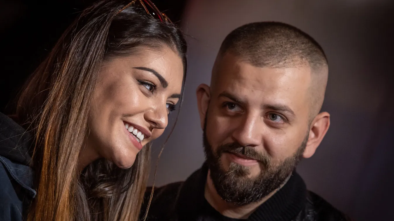 Talpig feszülősben mutatta meg terhespocakját Kulcsár Edina