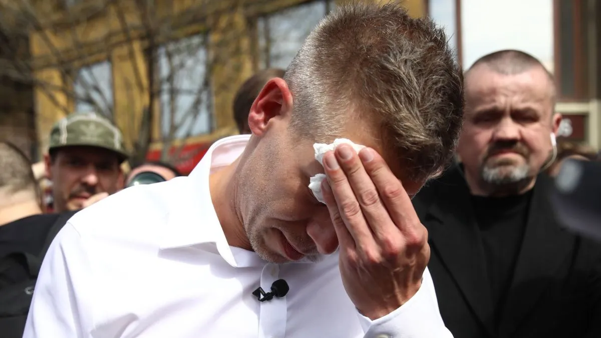 Magyar Péter végigszenvedte a tüntetést. 