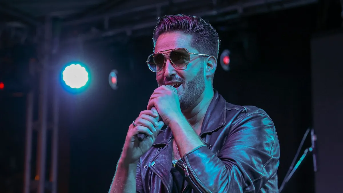 Király Viktor munkáját nem befolyásolta függősége