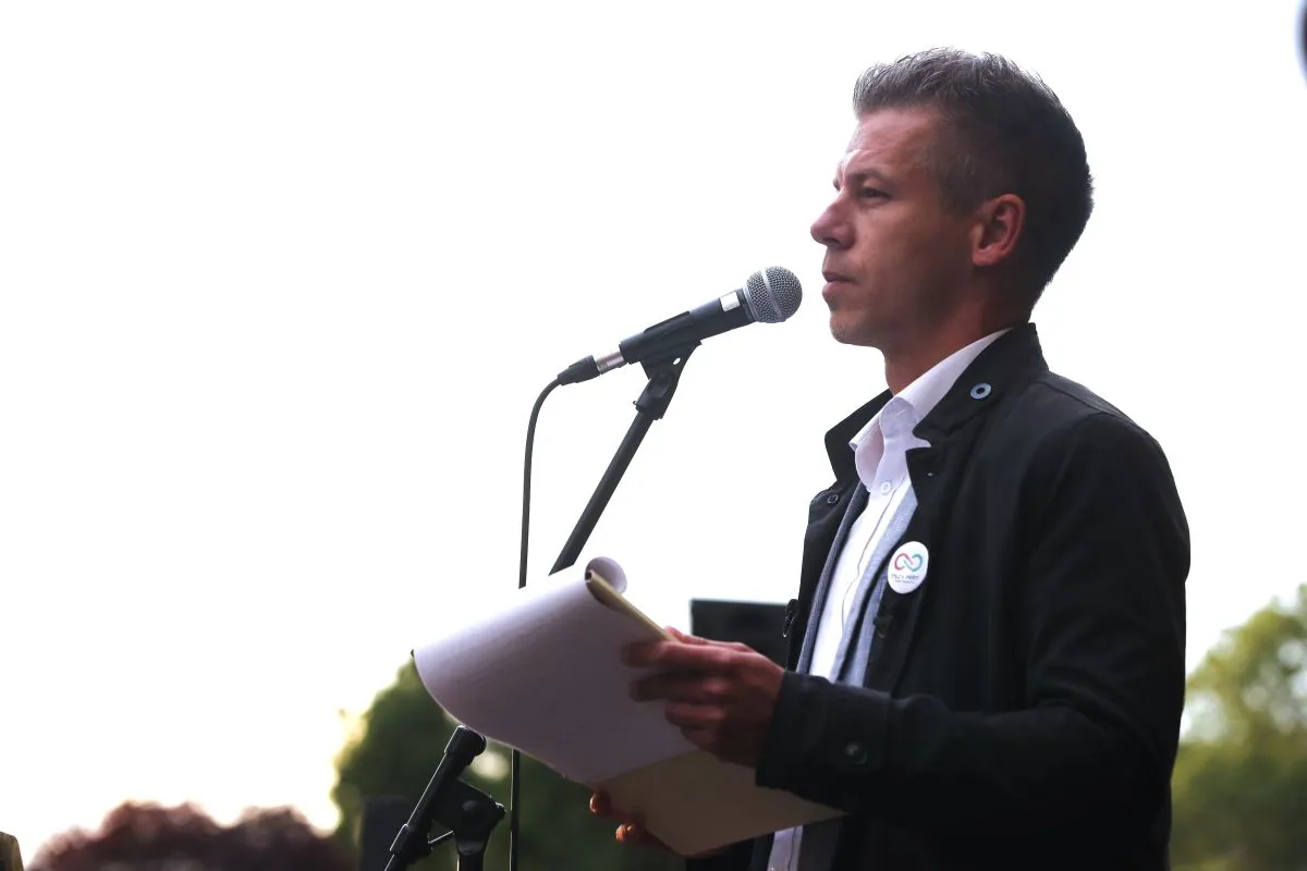 Magyar Péter beszédet mond