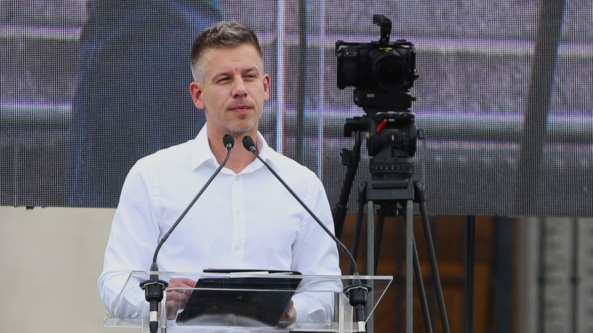 Magyar Péter csúnyán felsült, a követői fogják a fejüket