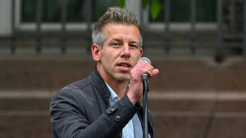 Magyar Péter igazi arca: pár hét alatt lehullott a lepel