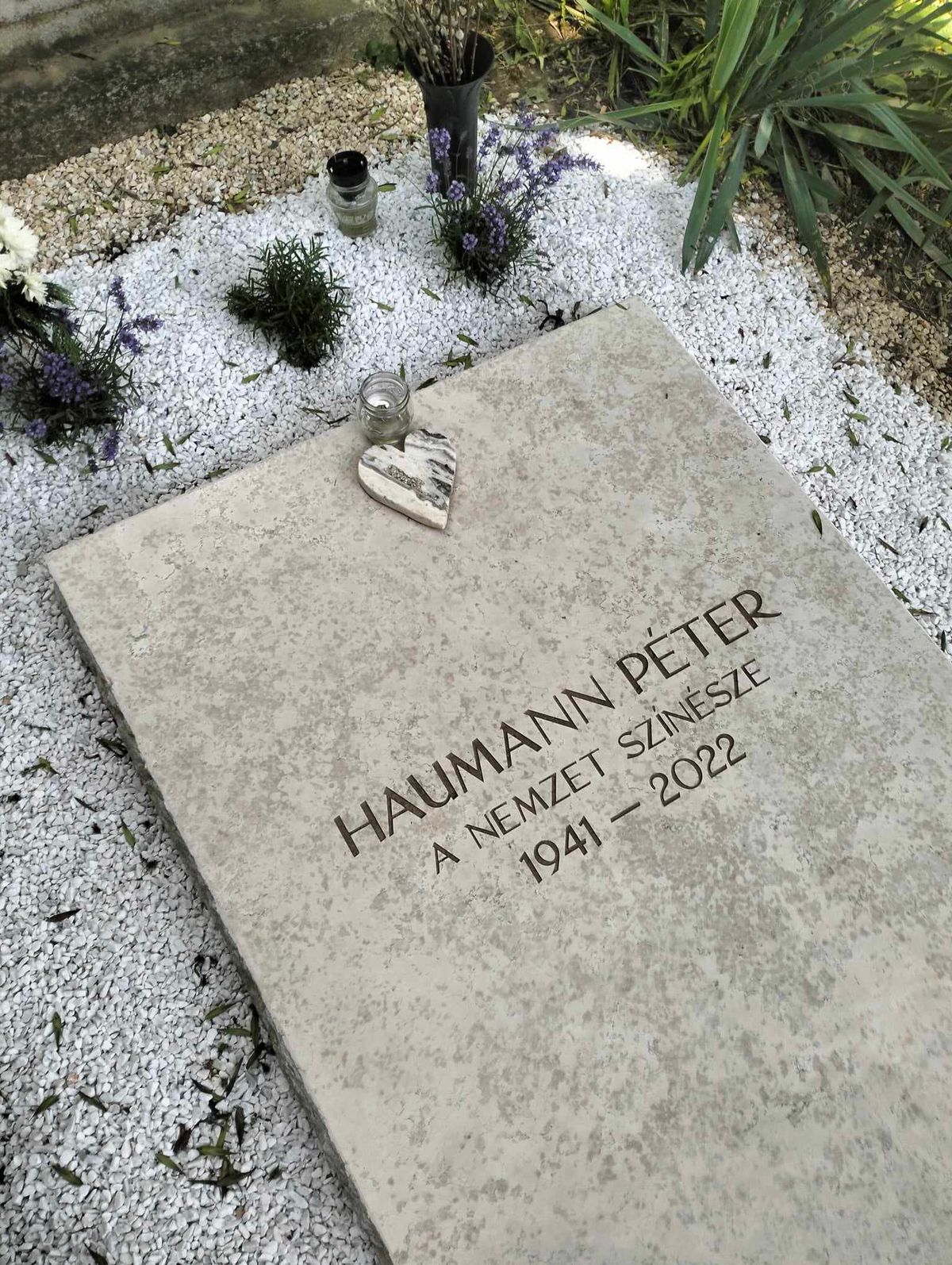 Haumann Péter sírja 2024
