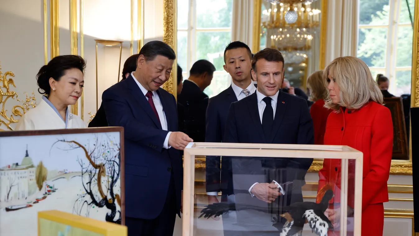 Hszi Csin-pinget különleges ajándékkal lepték meg