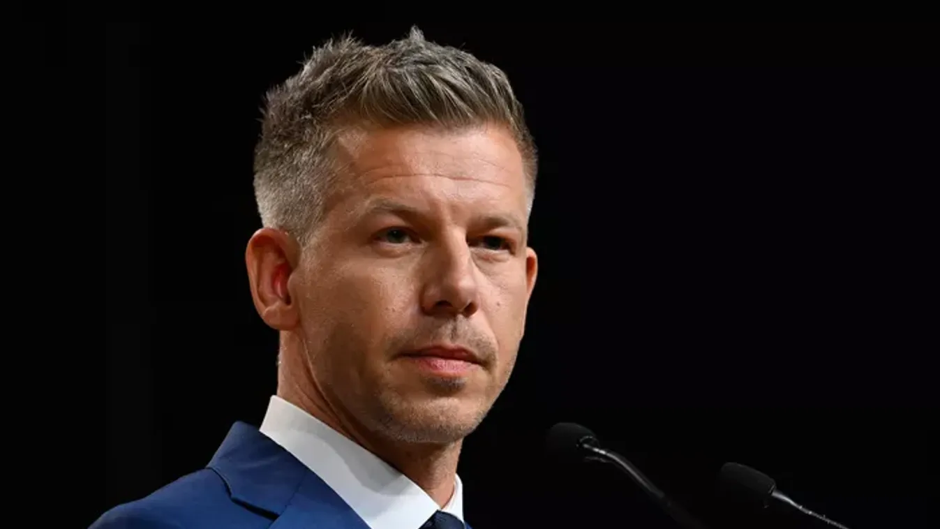 Helyreigazítás Magyar Péter édesapjával és nagybátyjával kapcsolatos valótlan híresztelés miatt