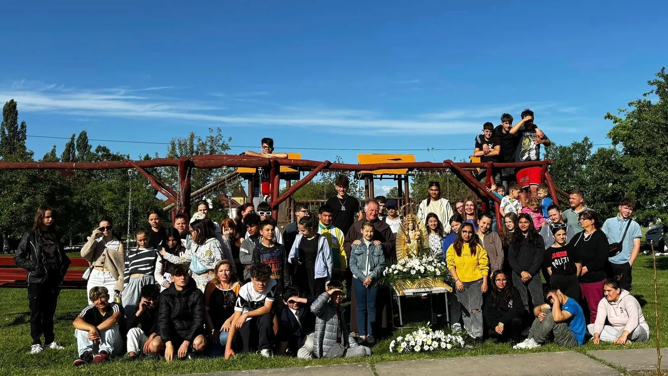 Böjte atya: Egyesek háborúra készülnek, mi a békére