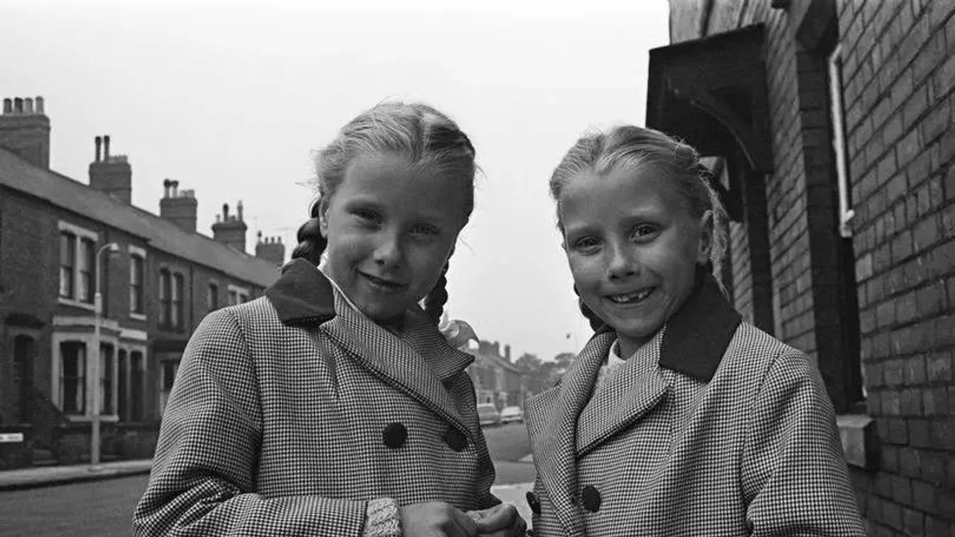 Hátborzongató: az ikerlányokba szállt halott testvéreik szelleme