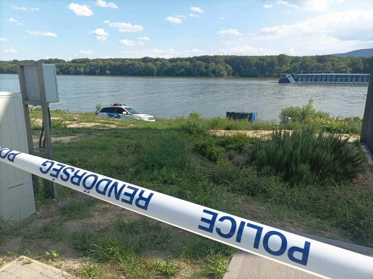 A holttestet M2-es út mentén, Fót környékén találták meg