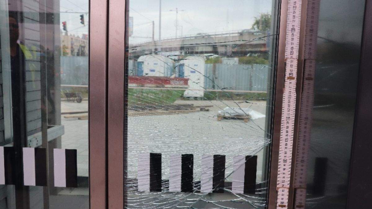 Ellepték a rendőrök a Határ utat: tömegverekedés volt a metróállomáson – Fotó