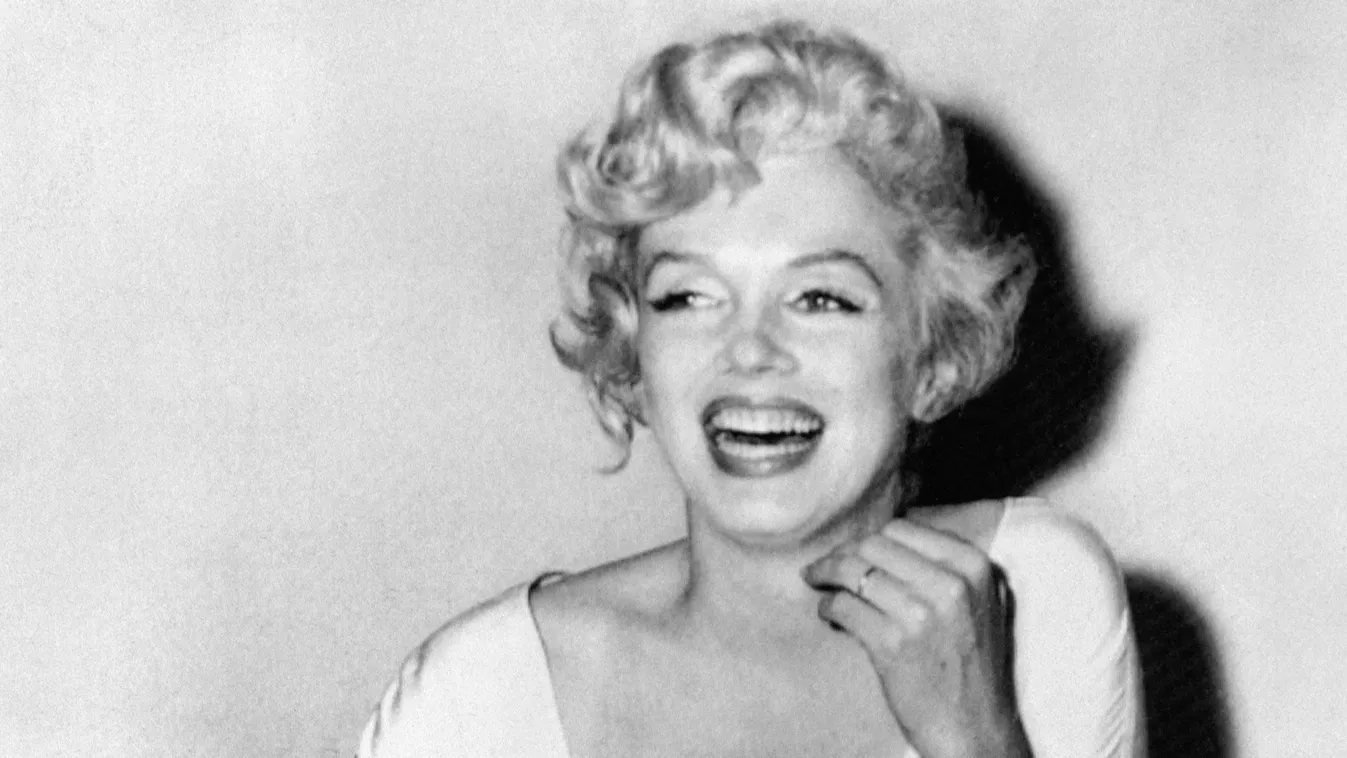 A szívszorító ok, amiért Marilyn Monroe egy üzenetet ragasztott a hasára a műtét előtt