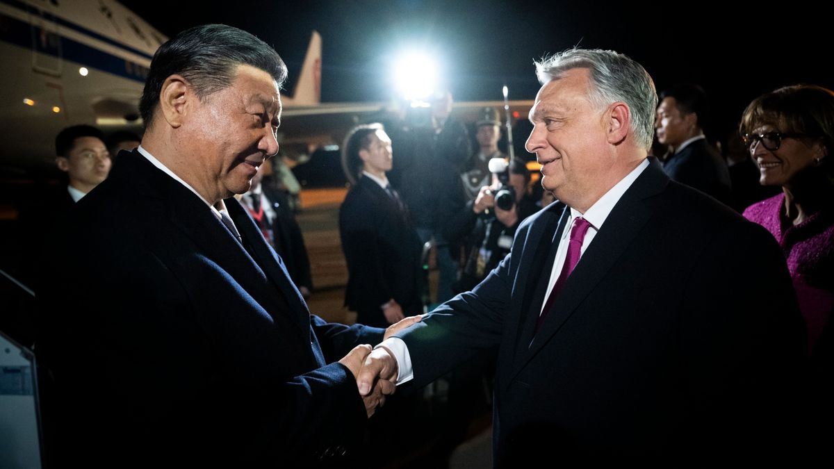 Orbán Viktor: Isten hozta Kína elnökét Budapesten!