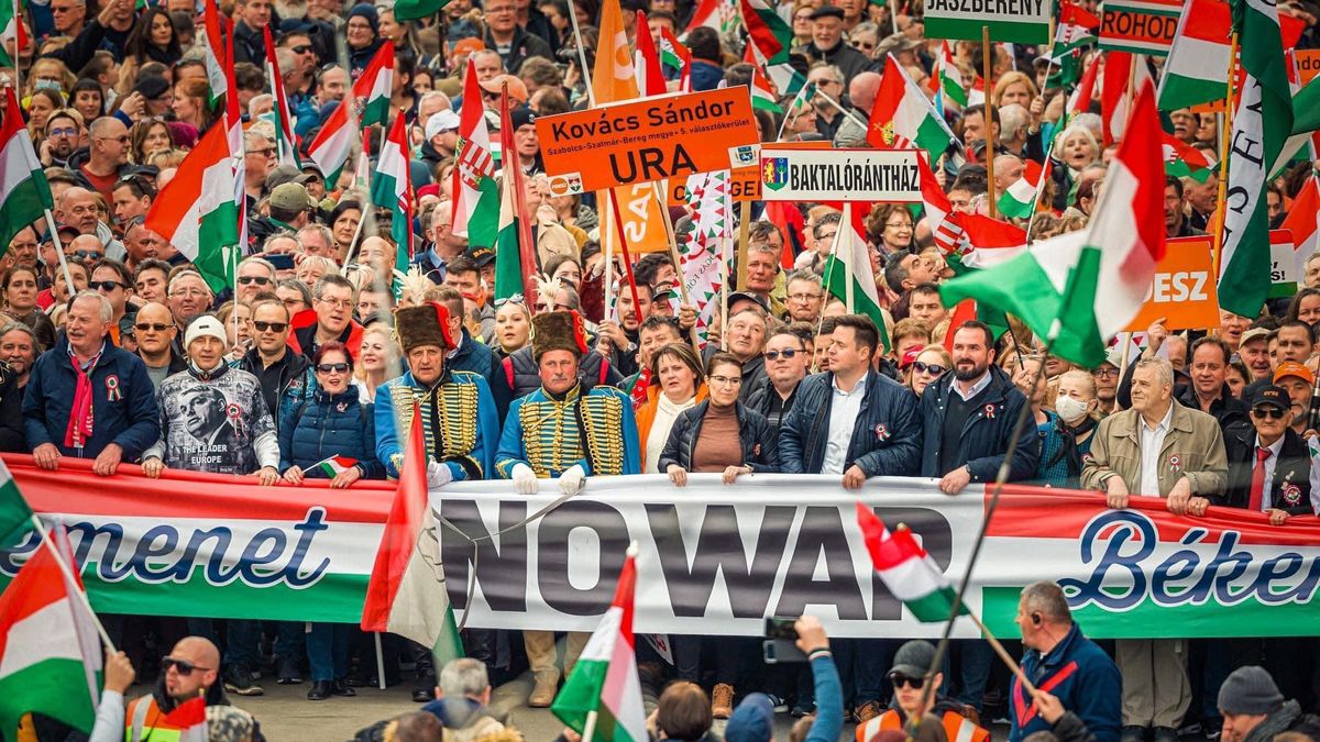 Orbán Viktor is beszédet mond a Békemeneten - mutatjuk a részleteket
