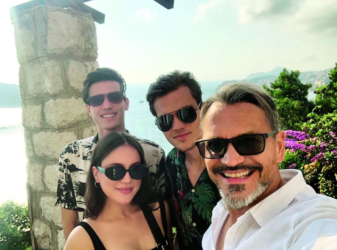 hot feltöltés Szolnoki Péter mostanában ünnepelte a születésnapját, de már nem is számolja   RIPOST