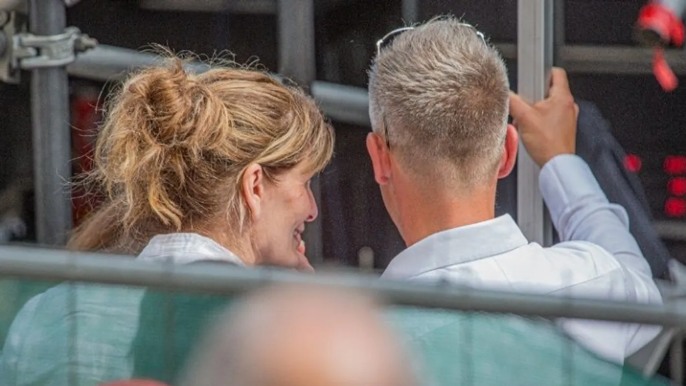 Egy politikus nevével is visszaélt Magyar Péter munkatársa