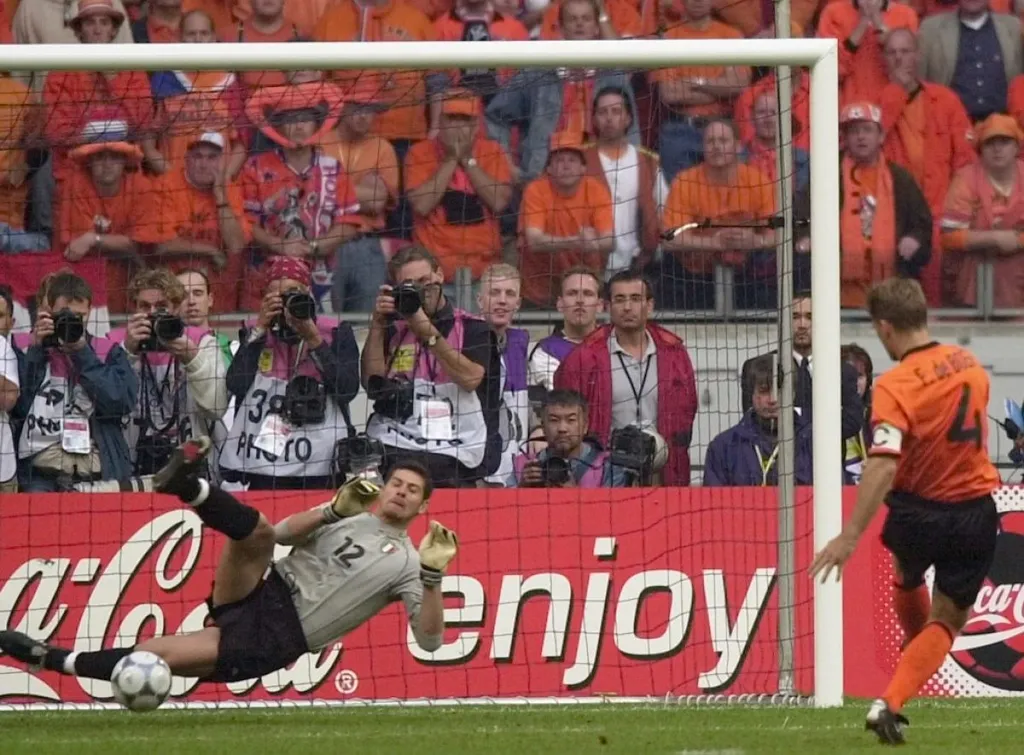 EUR2000-ITA-NLD-TOLDO-DE BOER-PENALTY