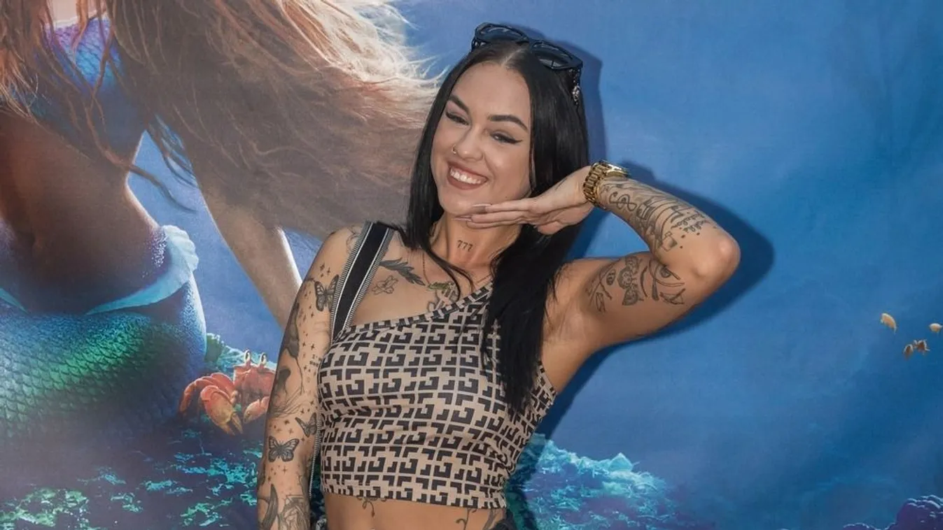 Brutálisan kerek feneket villantott Lil G - Fotó