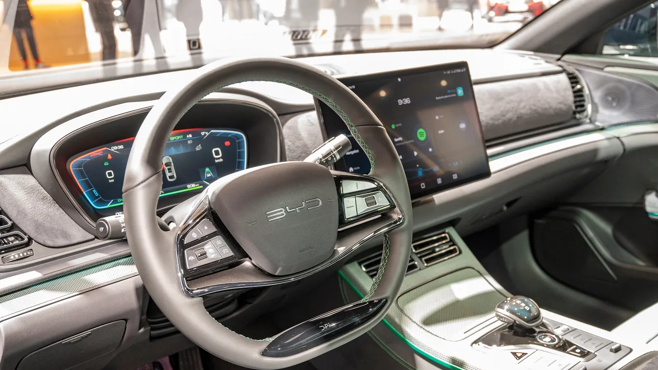 Sokak szemét csípi, hogy hozzánk jön a kínai autógyár