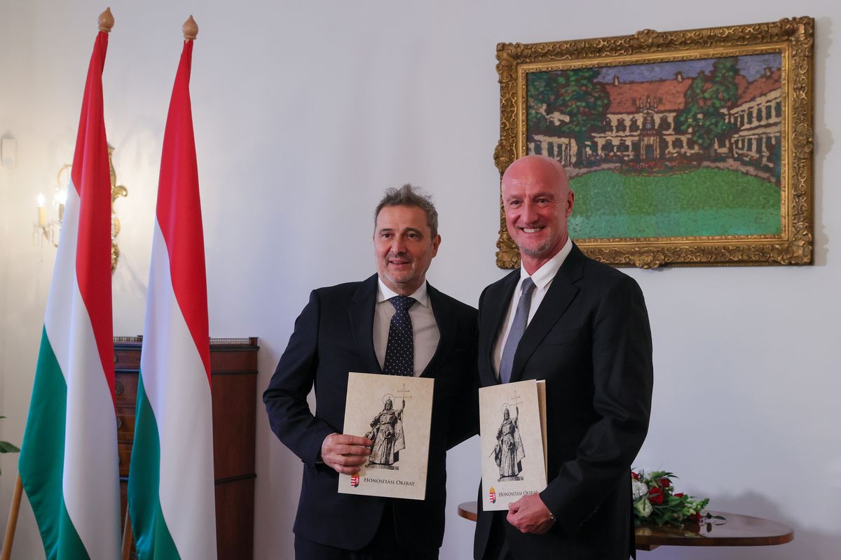 Cosimo Inguscio (balra) és Marco Rossi tavaly októberben kaptak magyar állampolgárságot