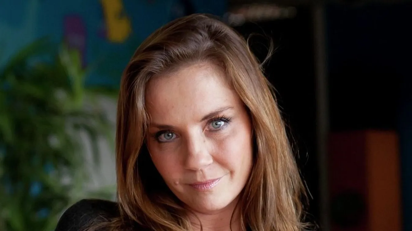 Sírva ébredt születésnapján Bálint Antónia