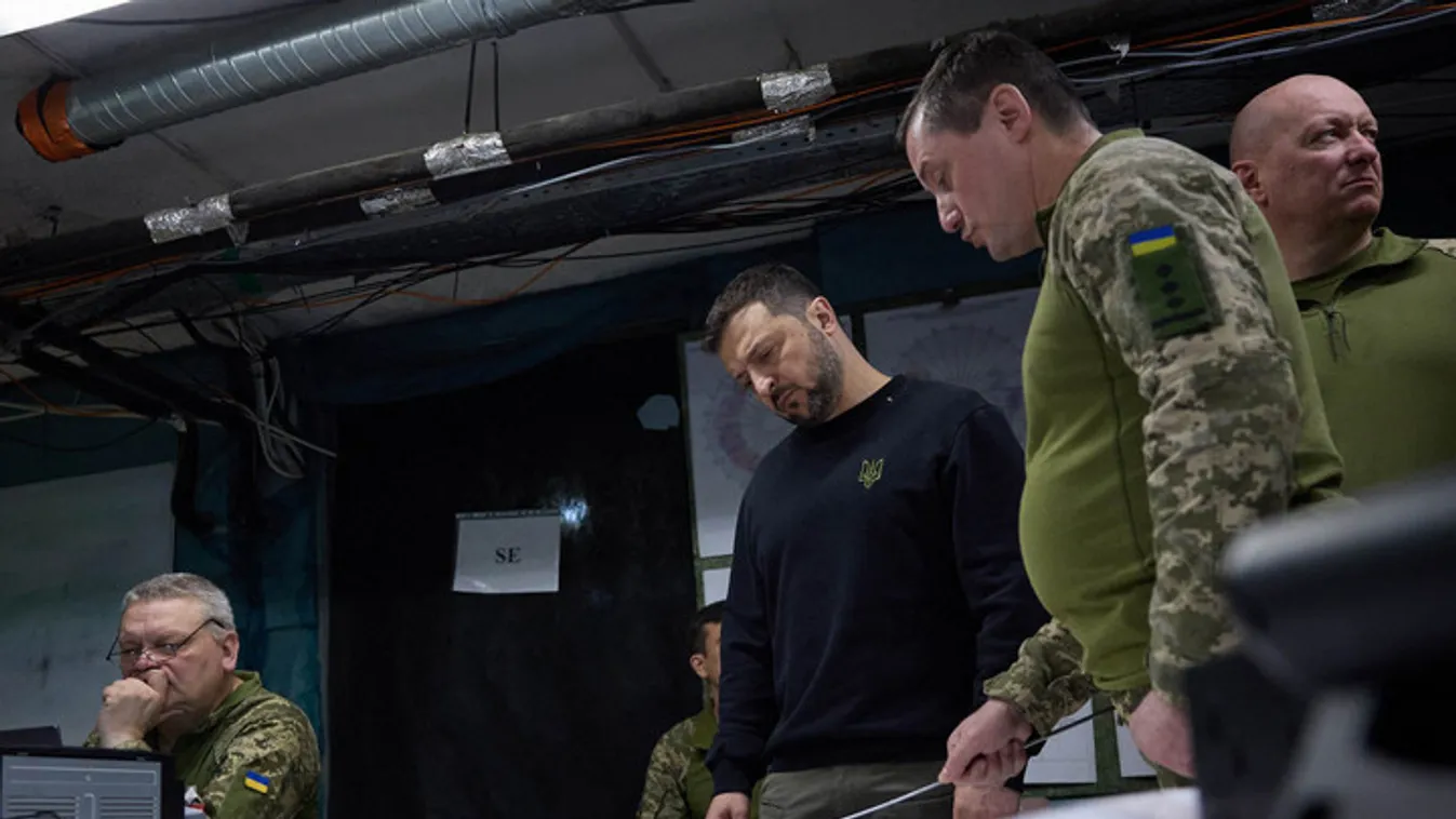 Zelenszkij váratlanul összehívta a teljes ukrán vezérkart