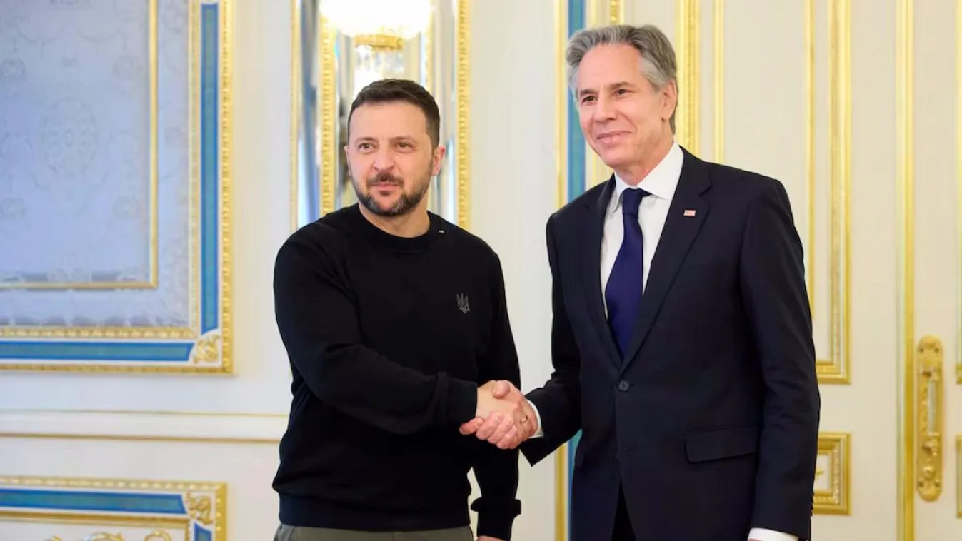 Itt a bizonyíték, totális háborús lázban égnek Nyugaton