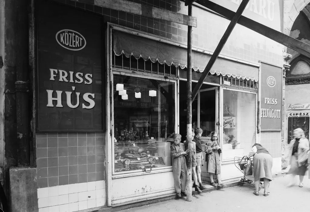 1957 - Budapest VII. Erzsébet (Lenin) körút 27.
Fortepan / UVATERV