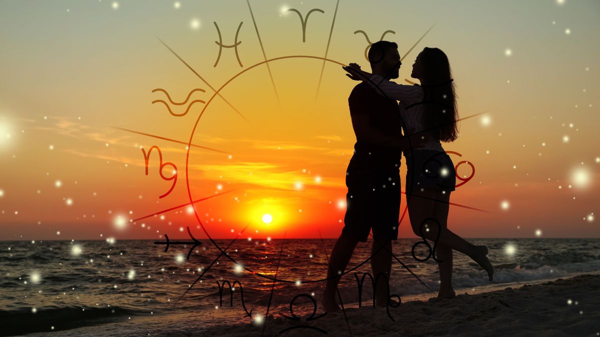 Horoscope,Compatibility.,Loving,Couple,On,Beach,At,Sunset,And,Zodiac