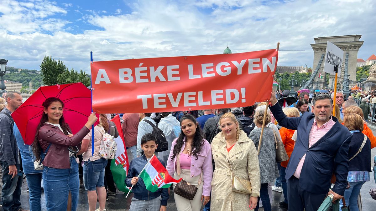 „Nem azért neveljük a gyermekeinket, hogy értelmetlen háborúba küldjük őket”