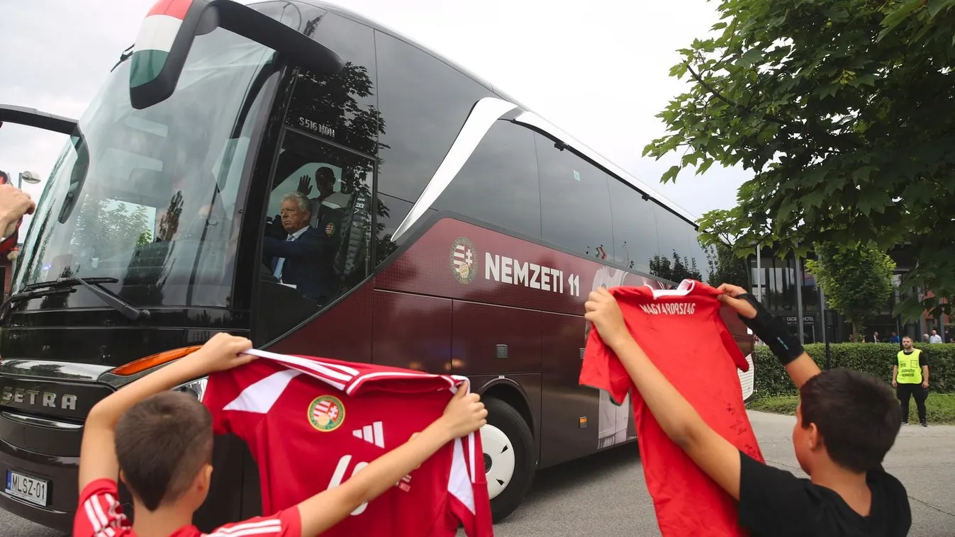 Szoboszlai Dominik elhagyta a csapattal az országot - Fotó