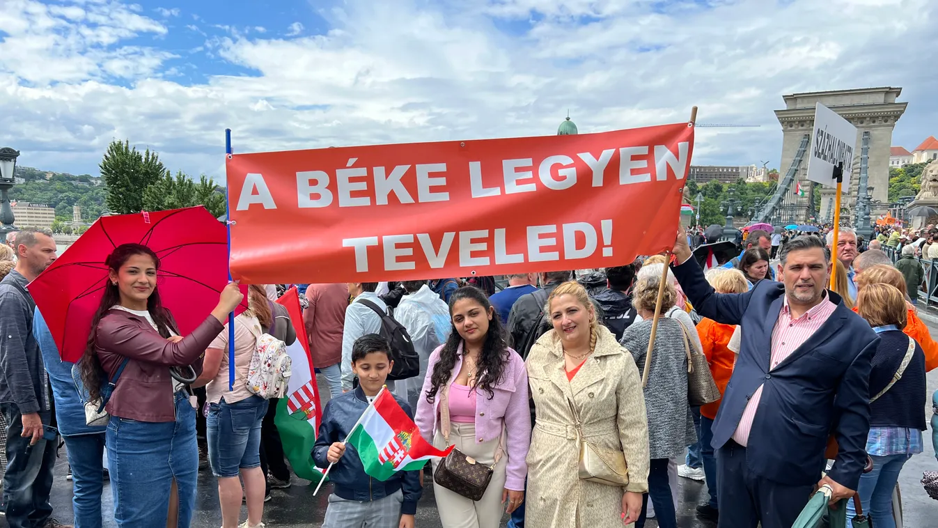 „Nem azért neveljük a gyermekeinket, hogy értelmetlen háborúba küldjük őket”