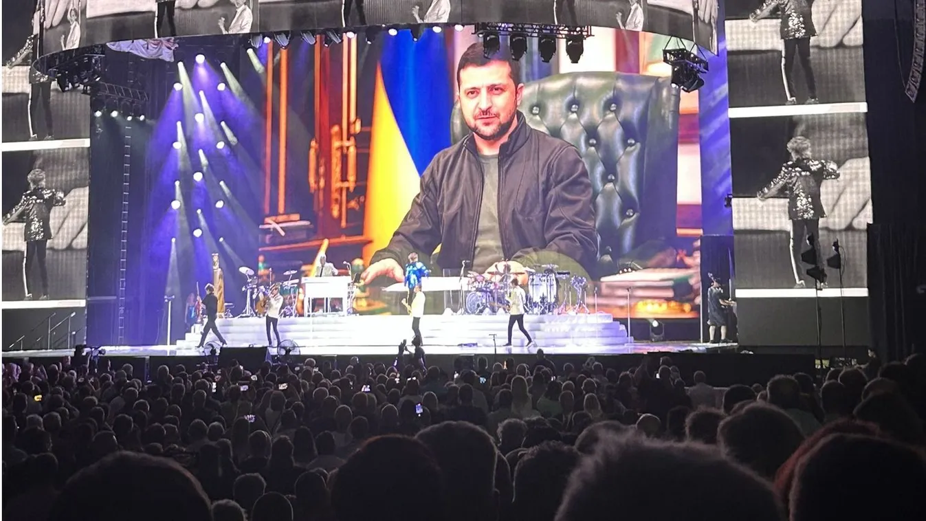 Zelenszkij előtt tisztelgett, kifütyülték Rod Stewartot