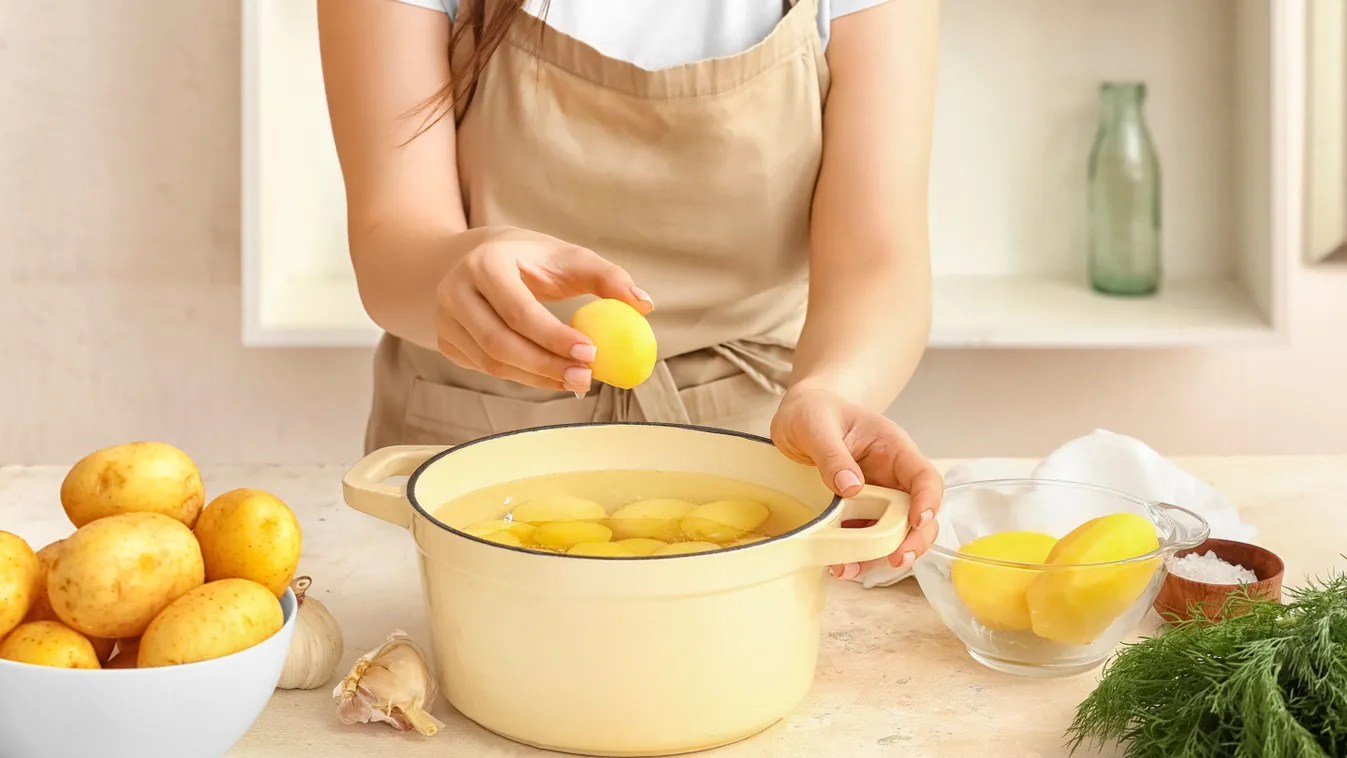 Héjával vagy héja nélkül: hogy érdemes megfőzni a krumplit