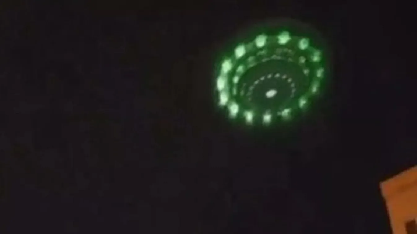 Hatalmas zöld UFO jelent meg az utcán