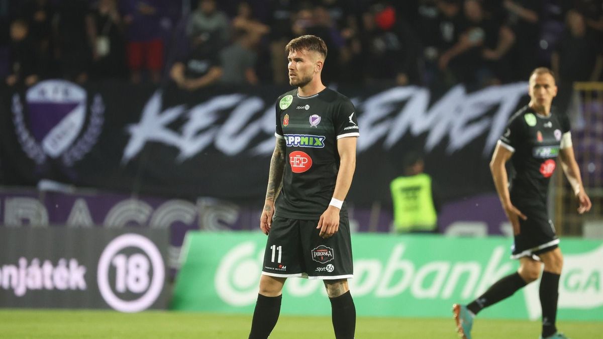 Marco Rossi dörzsölheti a tenyerét, jöhet az újabb topligás játékos